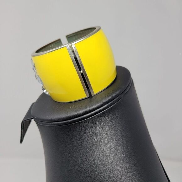 Clamp Cuff Bangle Thick Chunky Yellow Enameled Rhinestone Flower Statement - Picture 4 of 11